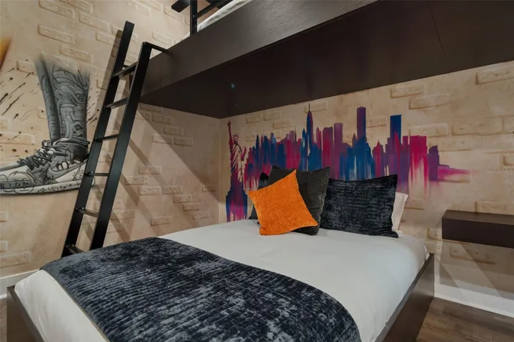 Kids themed bedroom