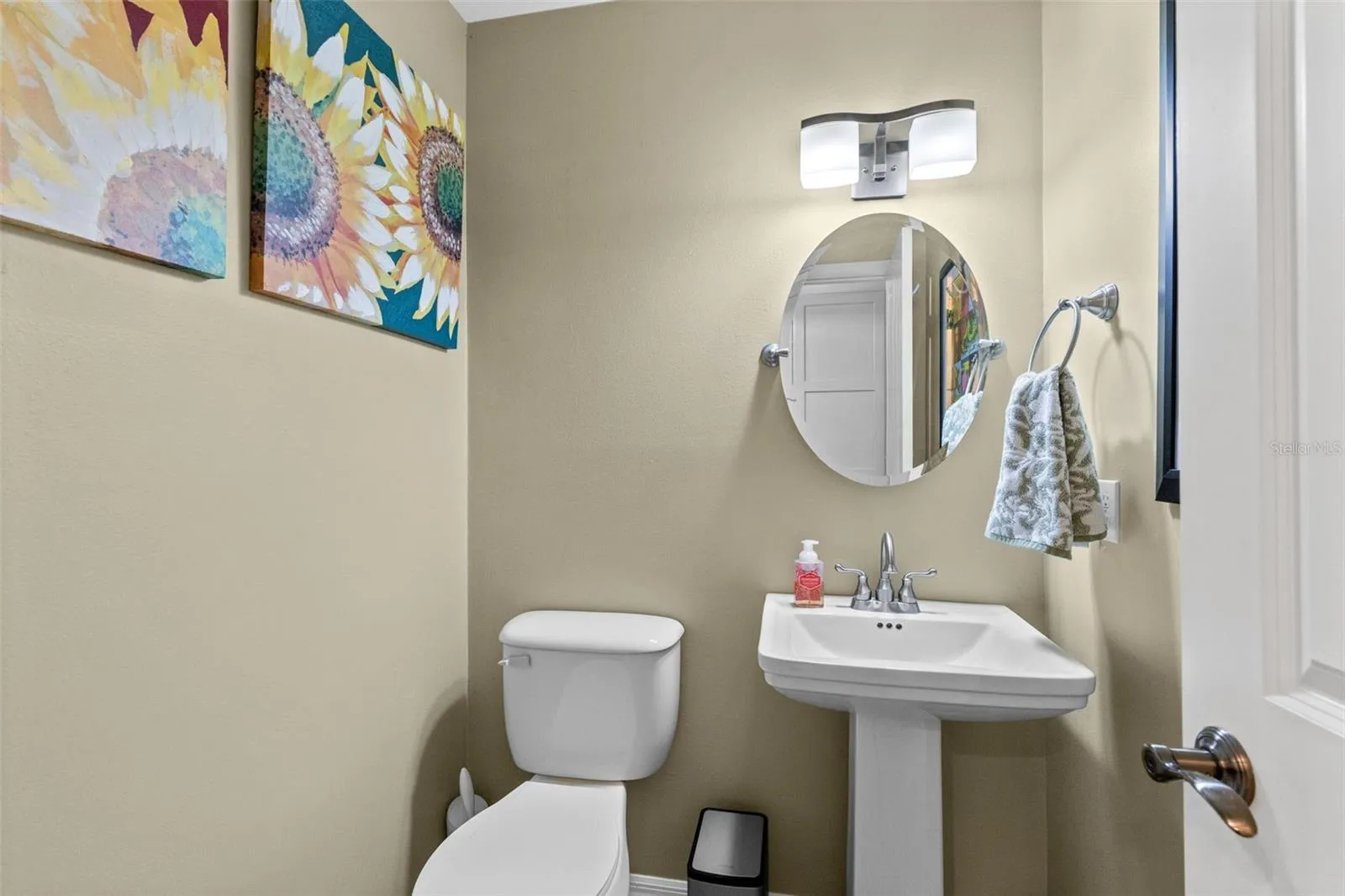 1/2 Bath