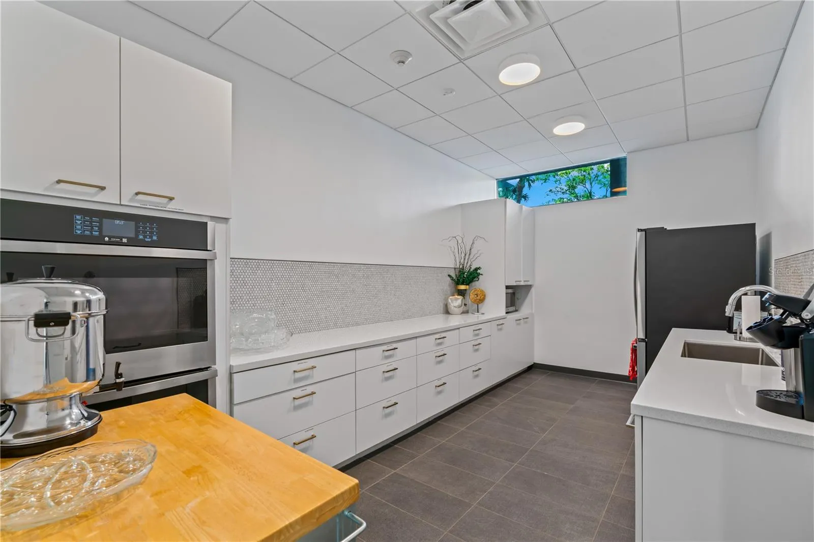 Building Common areas, 1st floor Community Kitchen