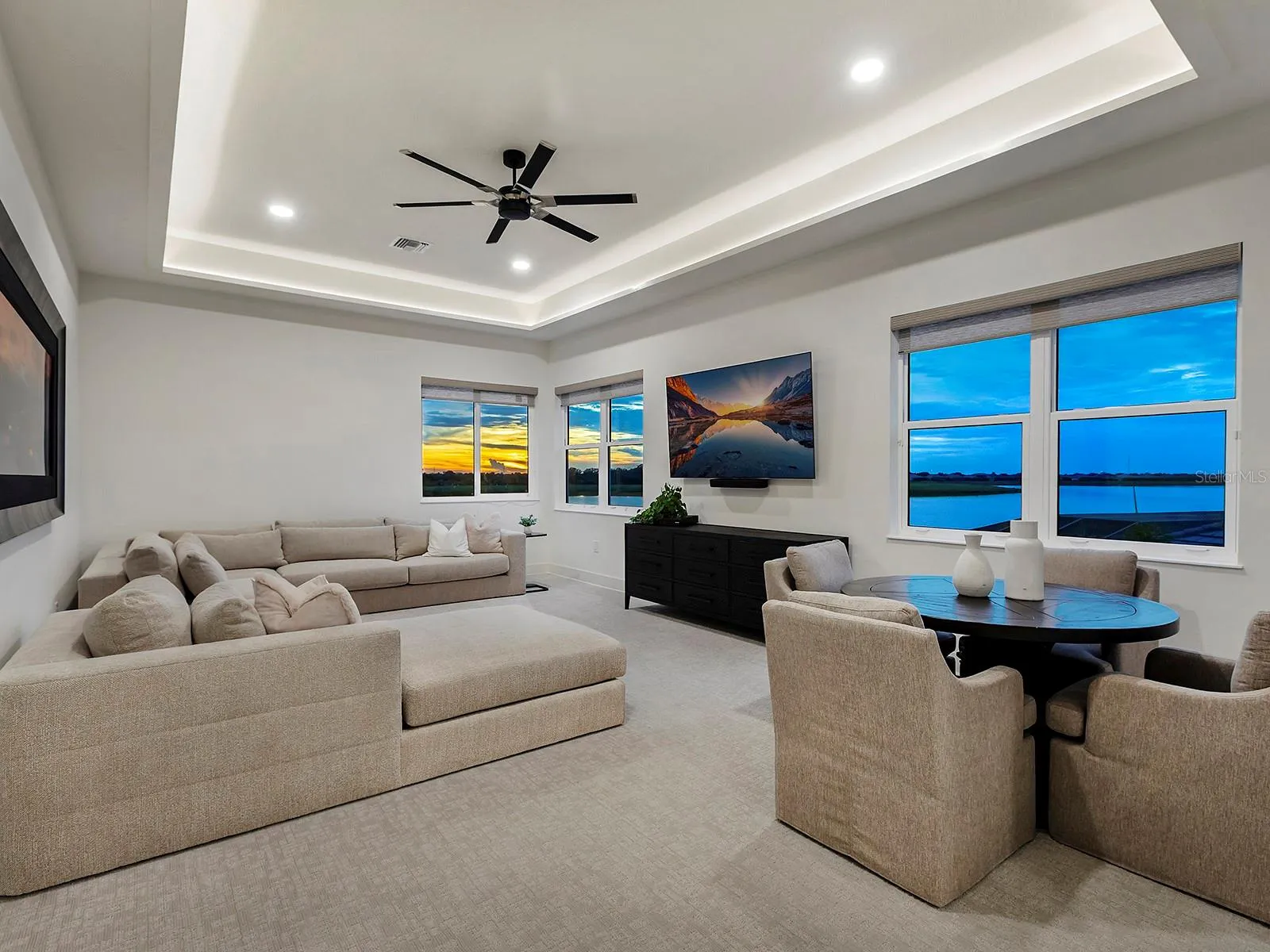 Spacious bonus room