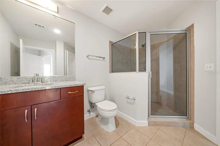 2nd bedroom bath