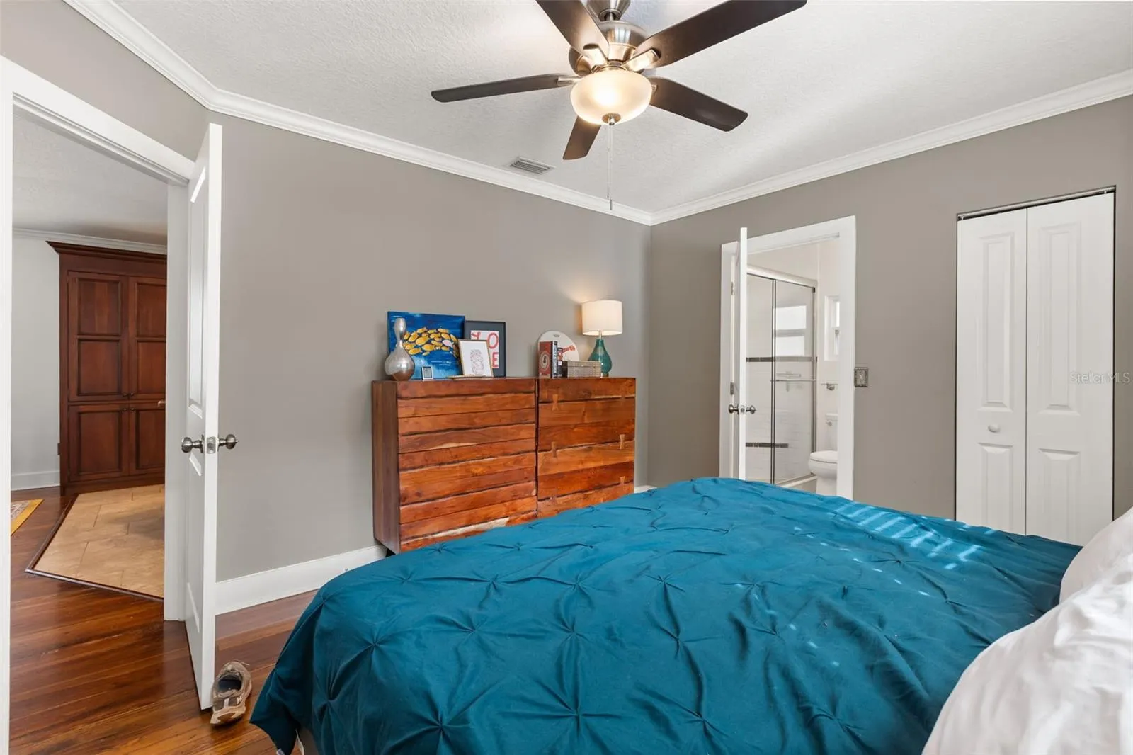Walk-in Closet, EnSuite Bathroom
