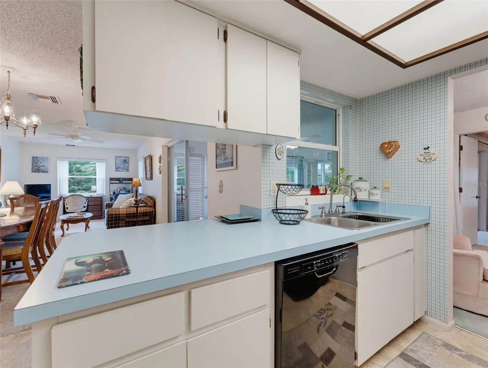 Lots of counter space too!
