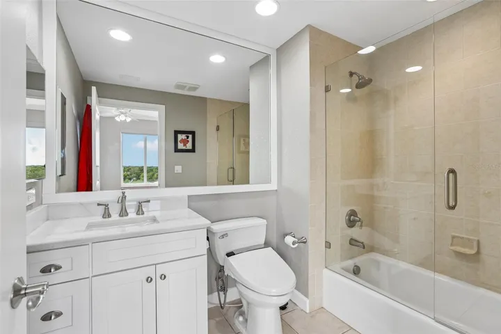 En SUite Bathroom
