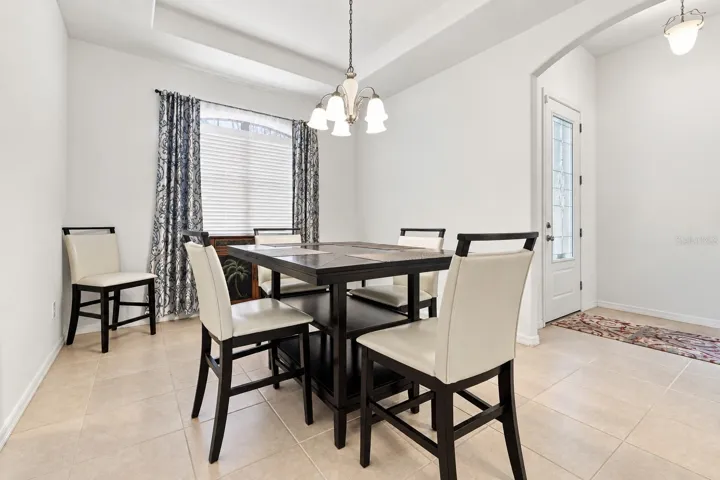 FORMAL DINNING ROOM