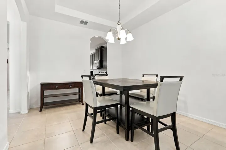 FORMAL DINNING ROOM