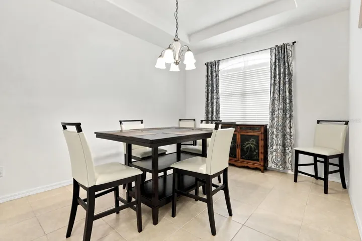 FORMAL DINNING ROOM