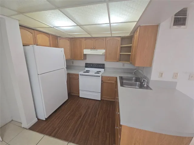 C 15 KITCHEN