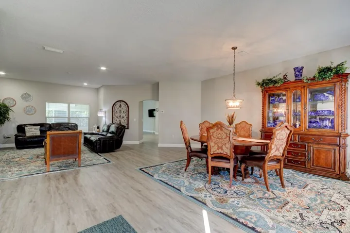Living/Dining Room