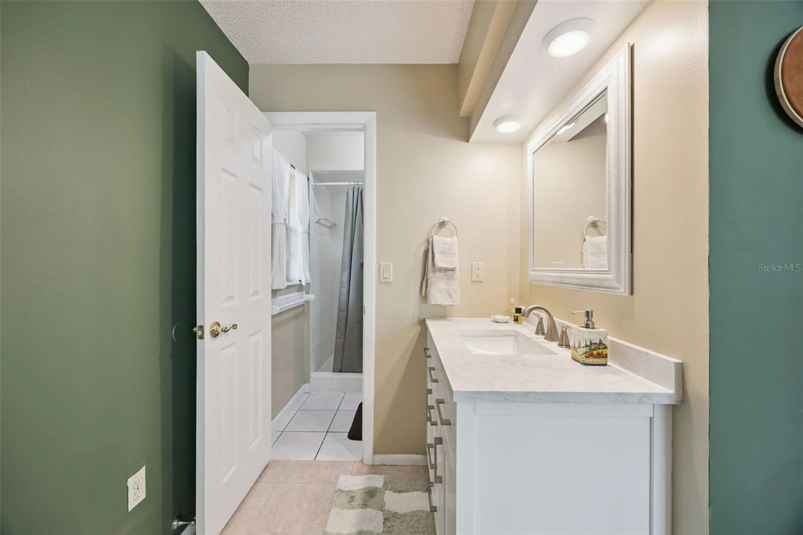 Primary ensuite full bath