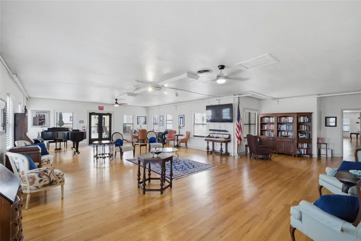 7th Floor Babe Ruth Lounge