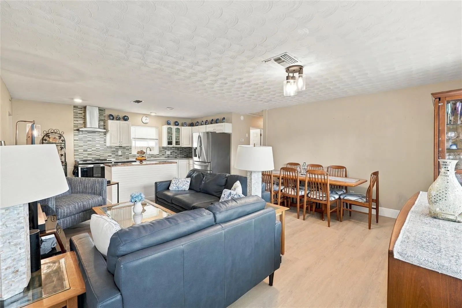 Living/Dining Room