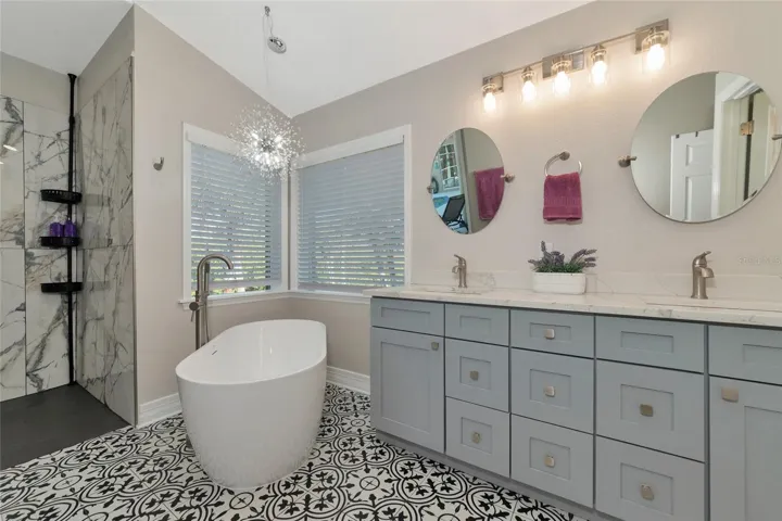 Primary bath