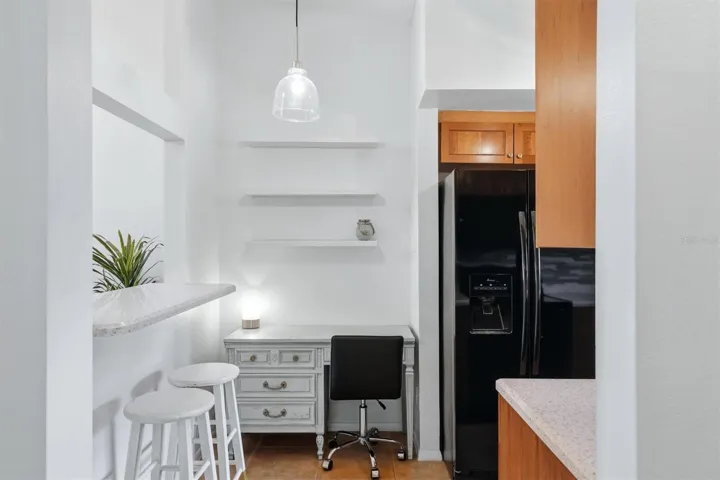 Eat in- Bar top Kitchen/Nook  with Desk