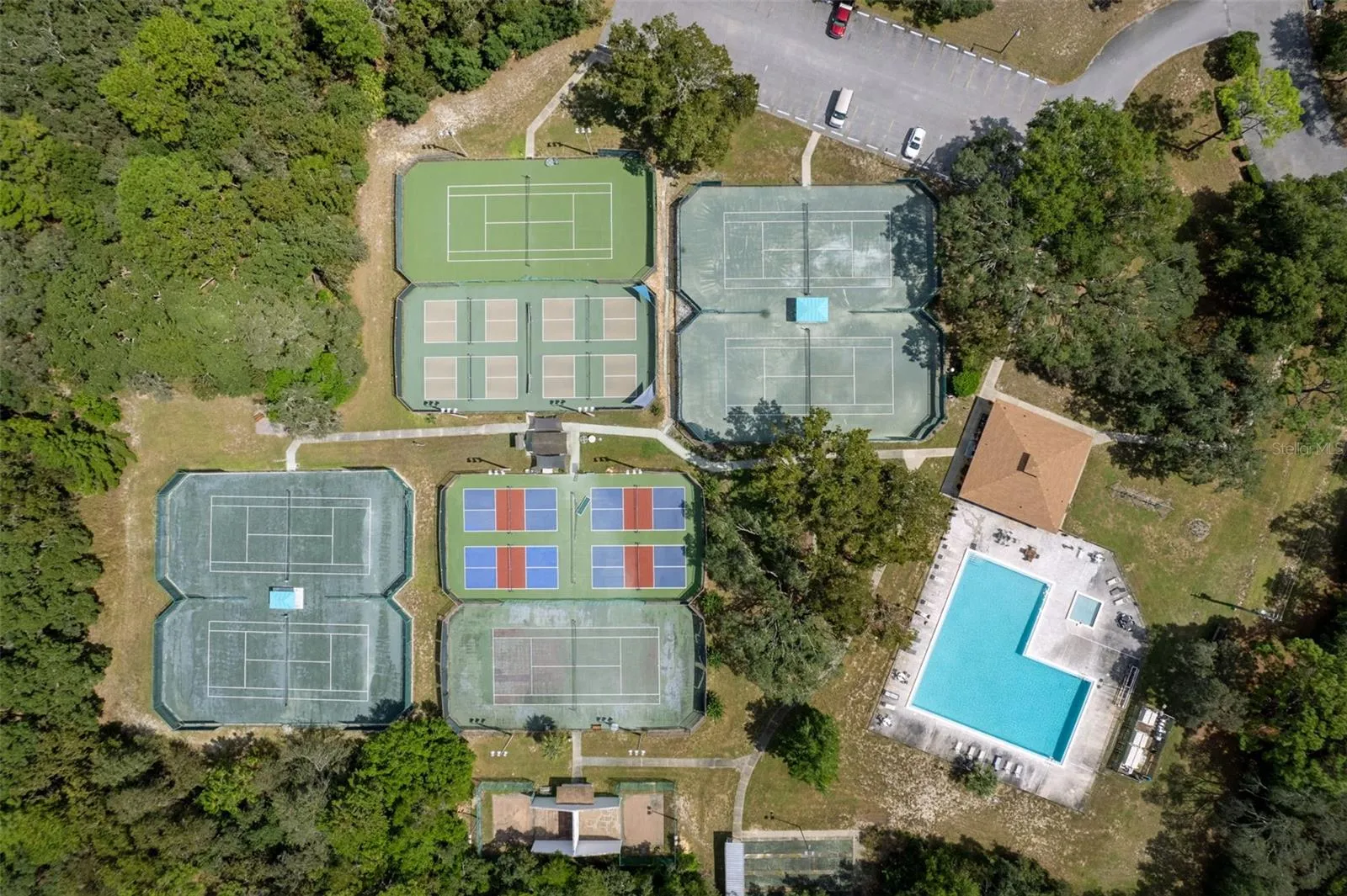 Community Tennis Courts/Pickleball