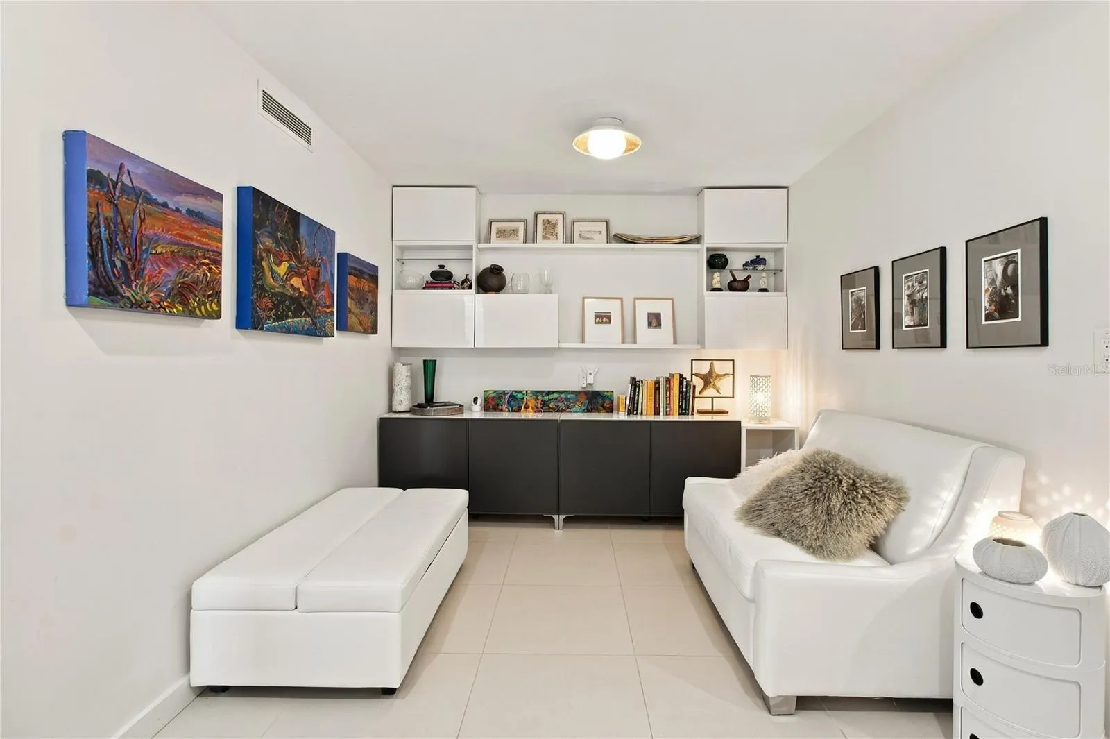 Den/ Office