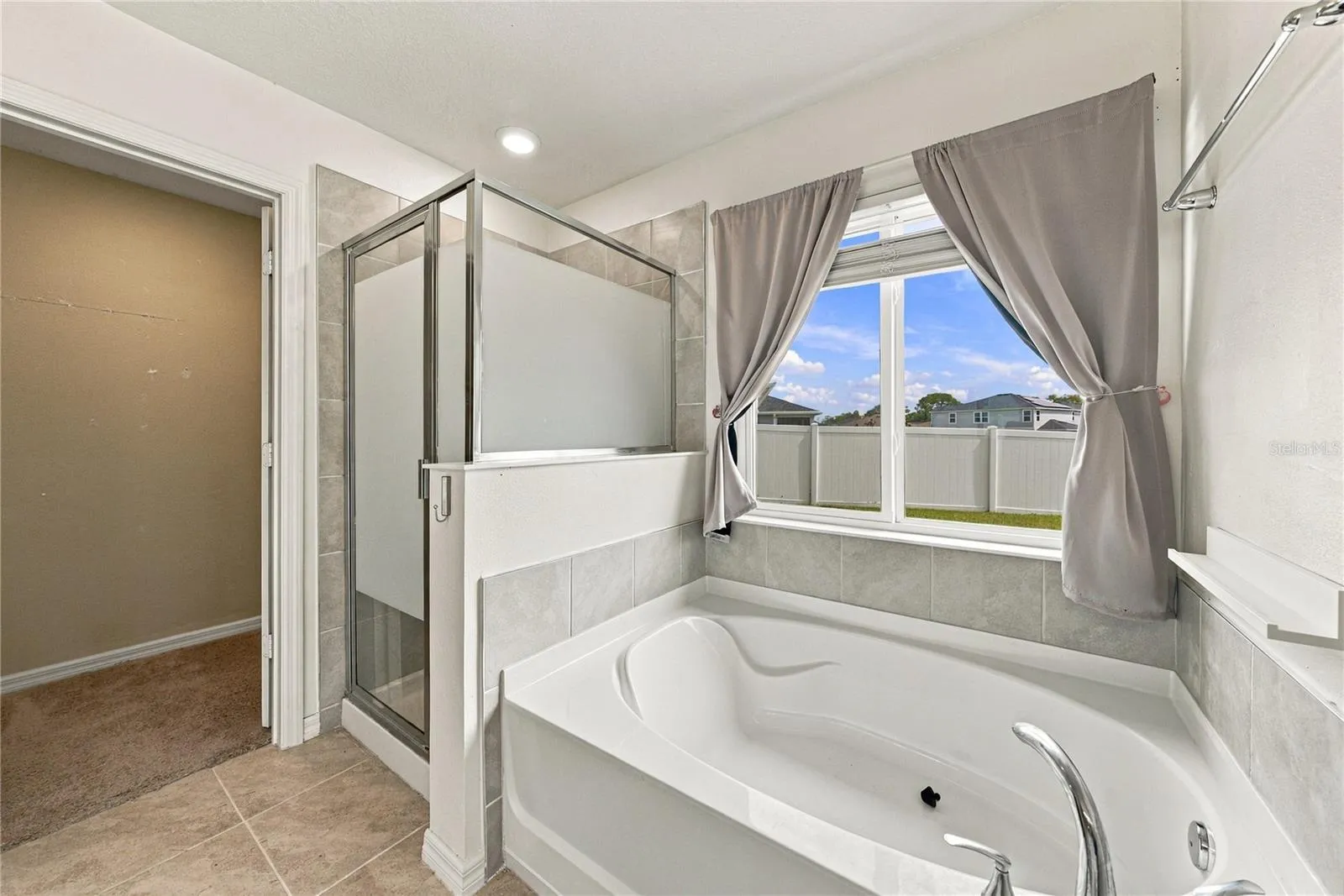 1444 Mattie Pointe_Primary Bathroom_window View
