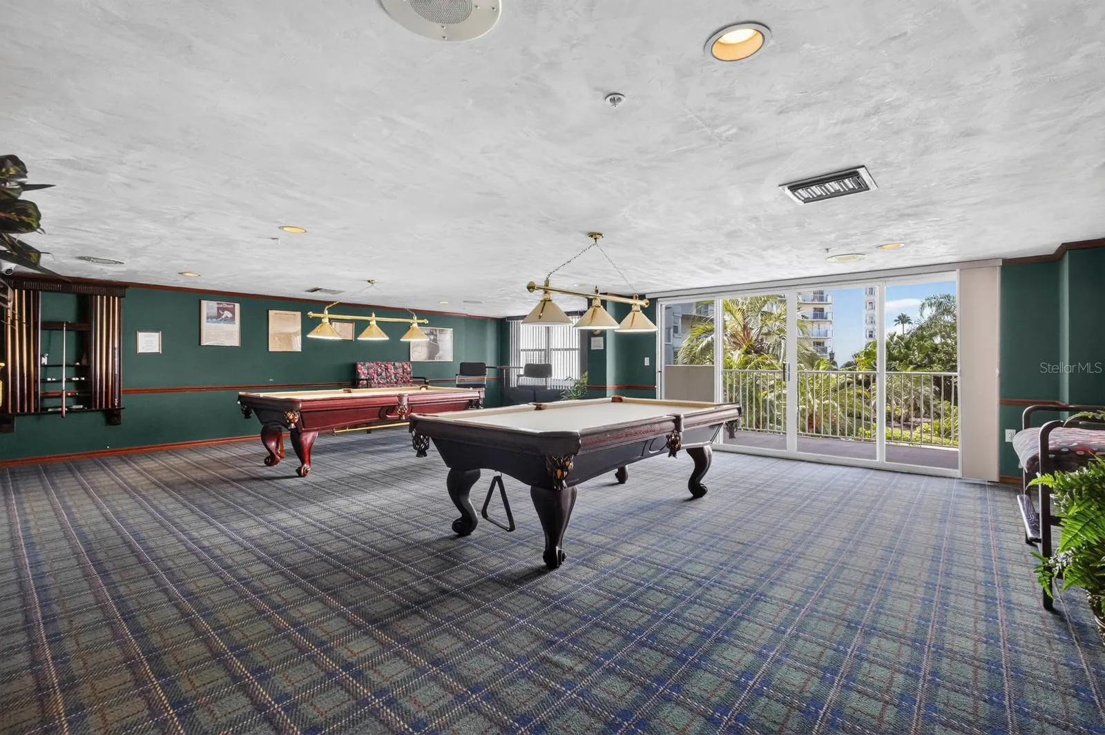 BILLIARD ROOM