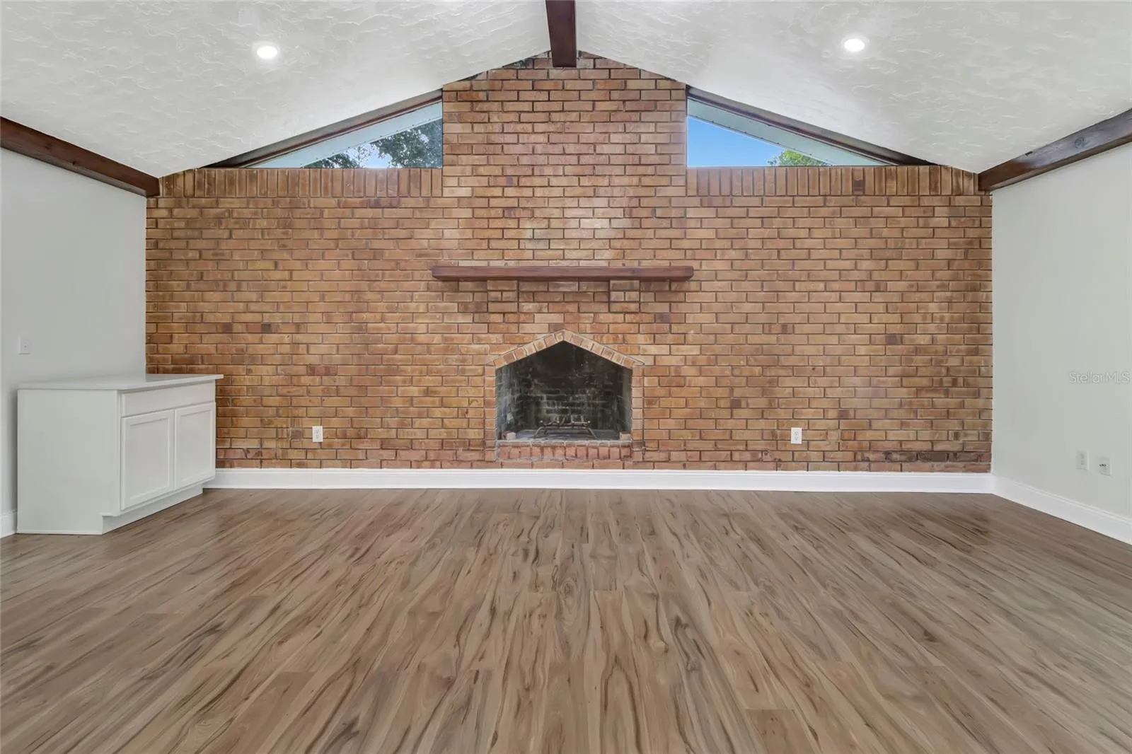 Fireplace/ Family Room