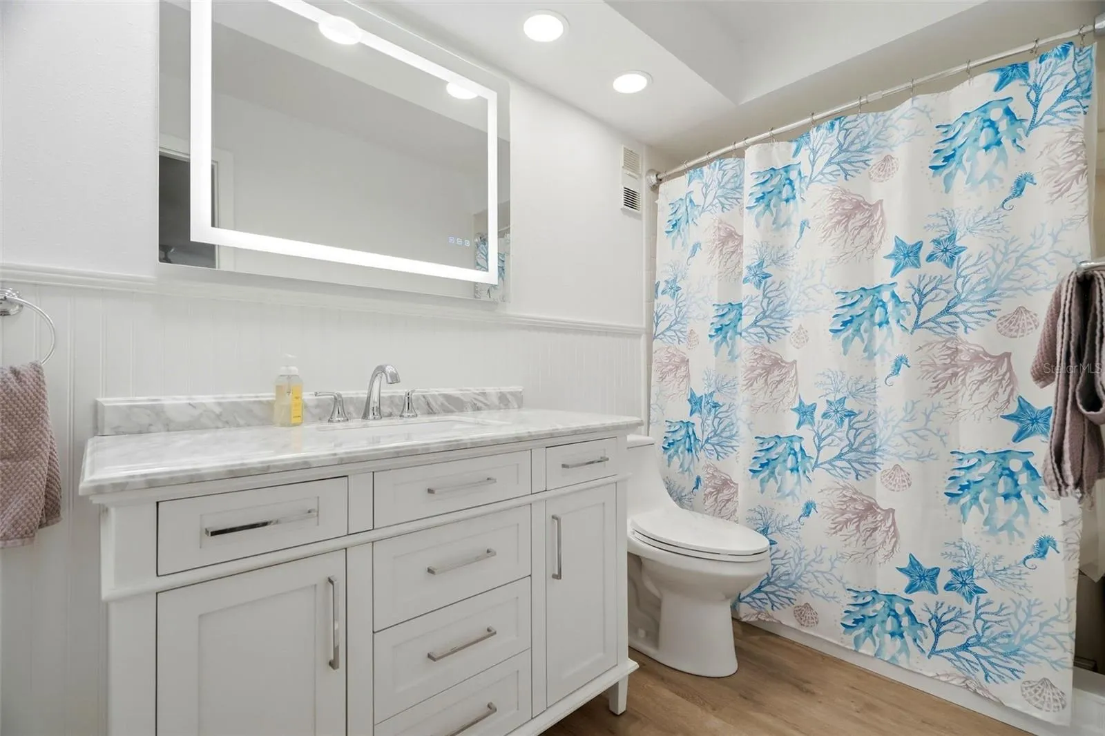 Updated En Suite Primary Bath