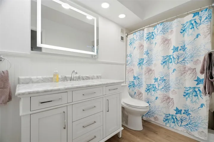 Updated En Suite Primary Bath