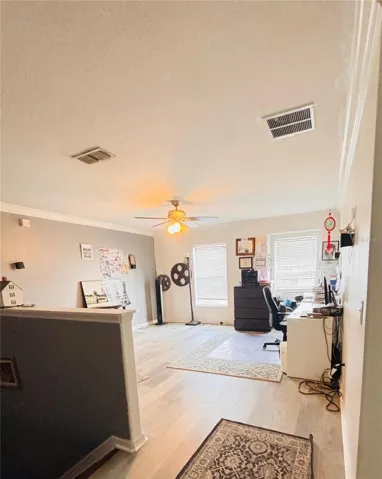 Bonus room,game room office room upstairs