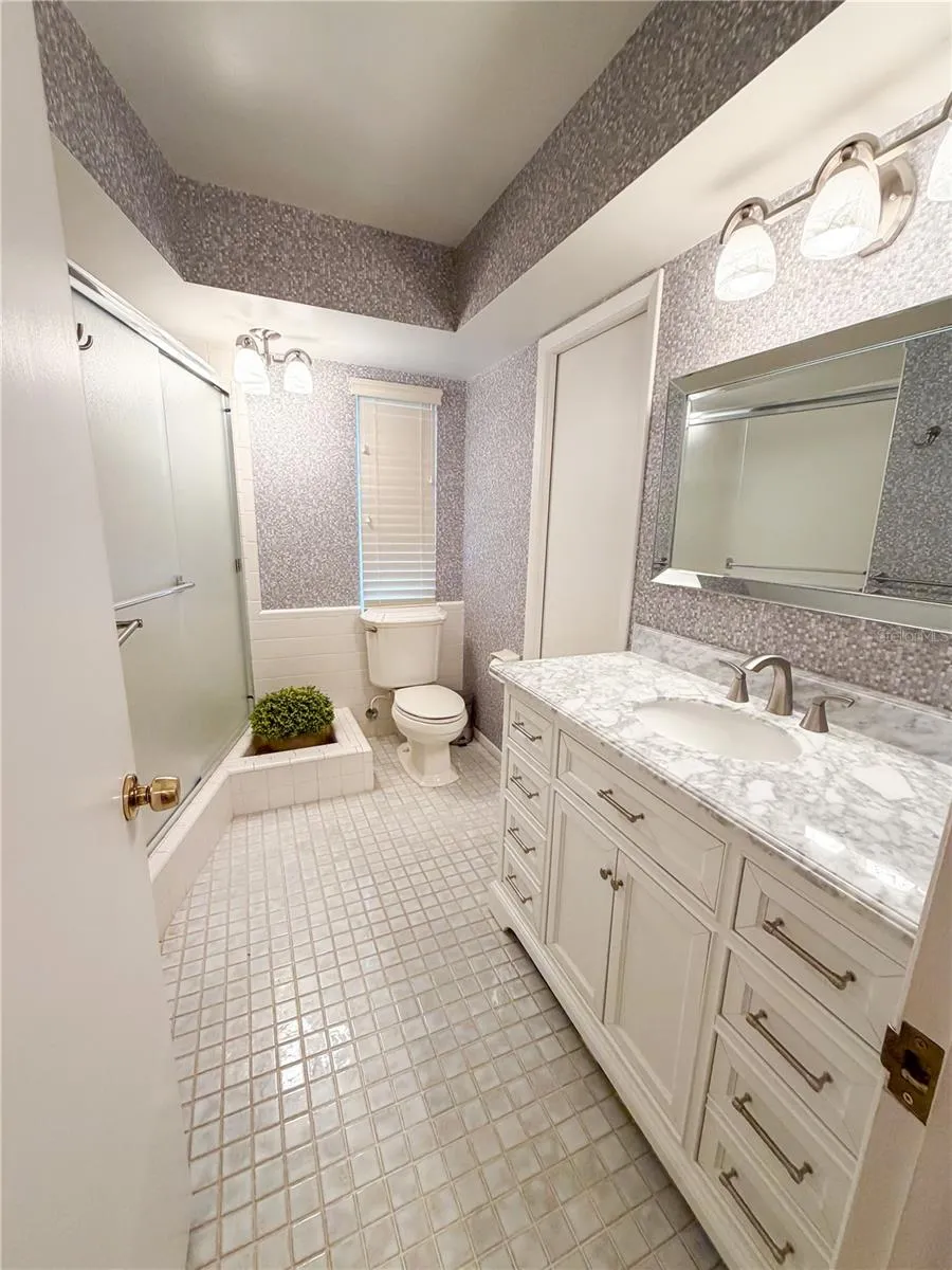Main bathroom