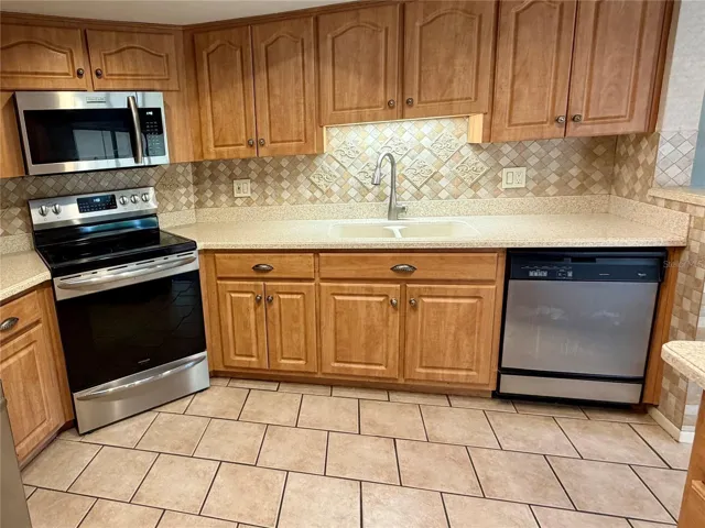 A neutral kitchen