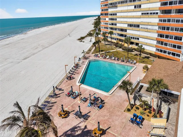 Beachside Pool
