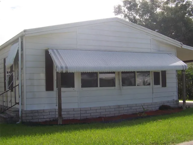 The great room has 6 windows across the front.  This is great for natural light and letting the sunshine in!