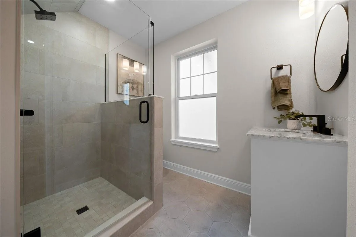 guest bedroom1 ensuite