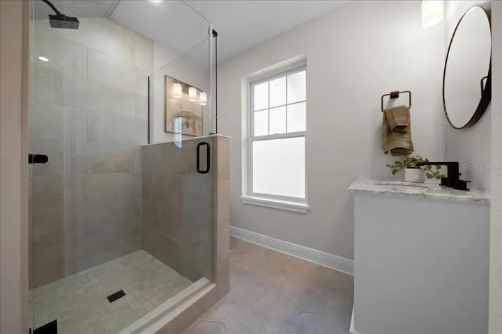 guest bedroom1 ensuite