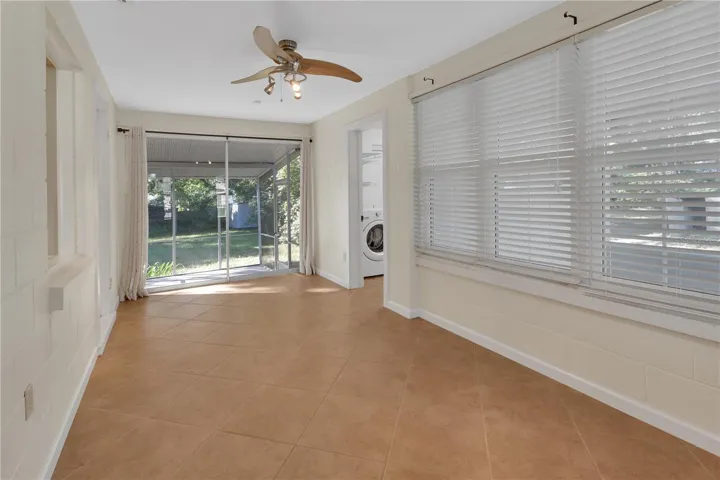 Bonus room with view of screened back porch