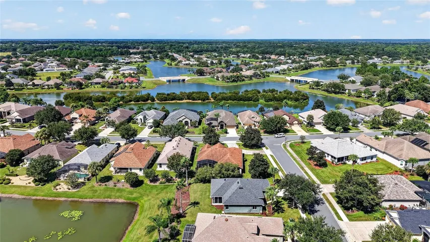 Side arial view of 7887 Crosswinds Way and surrounding community.