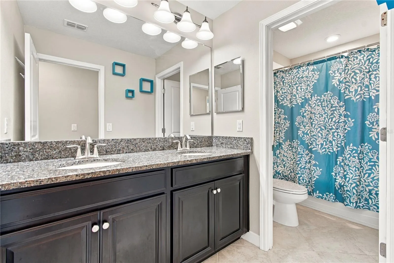 Bathroom second floor