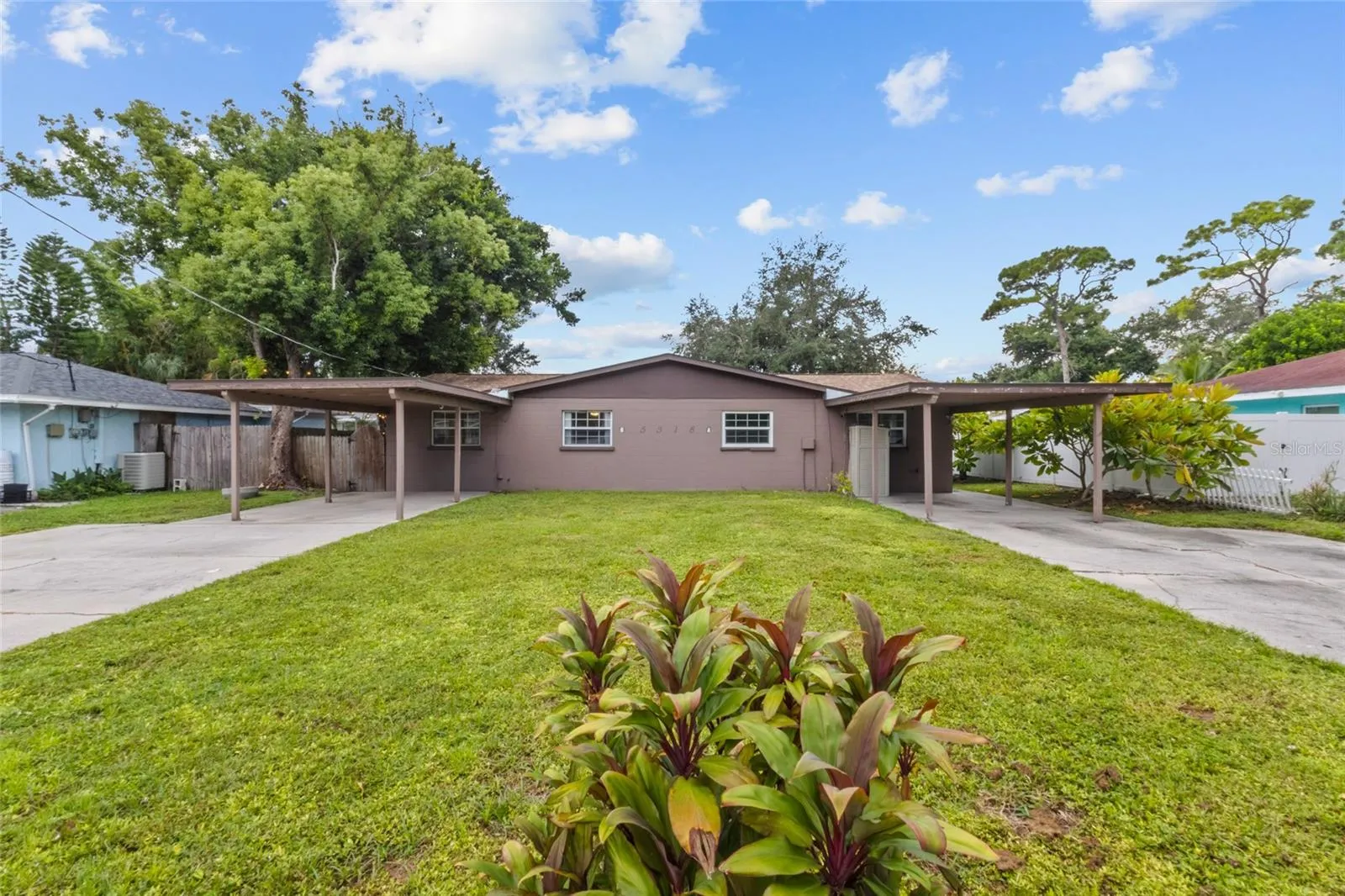 Front vieew of property