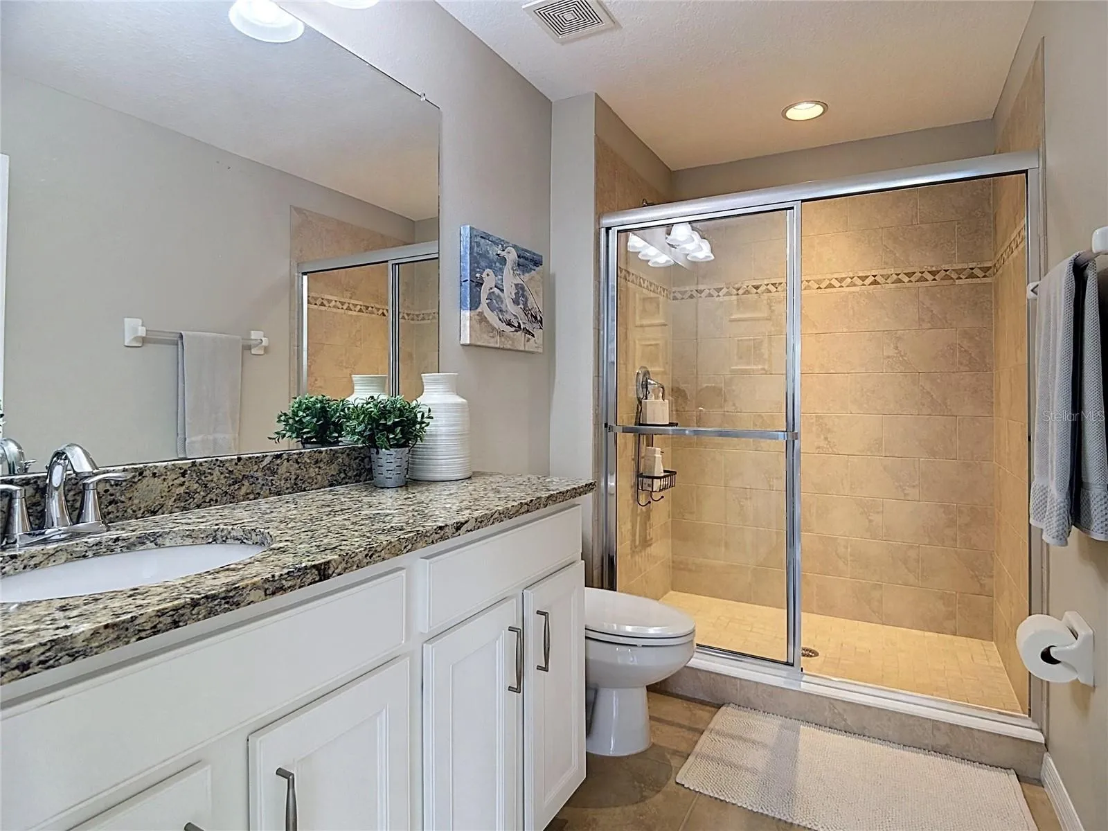 Bath #4, Granite &amp; walk in Shower