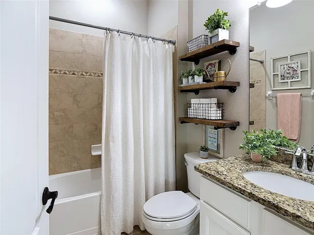Bath #2 - Granite &amp; Tub Shower