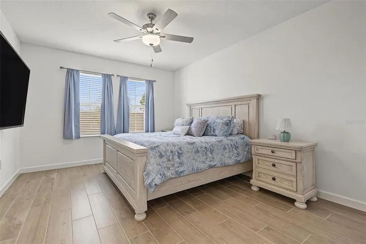 spacious owners bedroom
