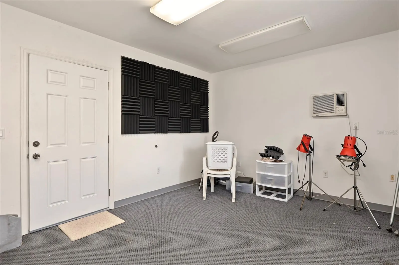 Hangar office