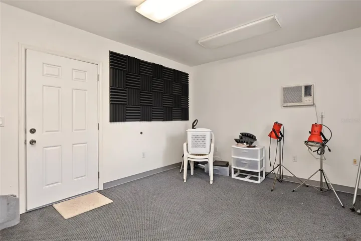 Hangar office