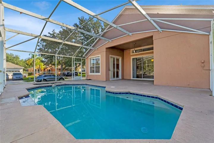 Screen Enclosed Lanai W/Pool