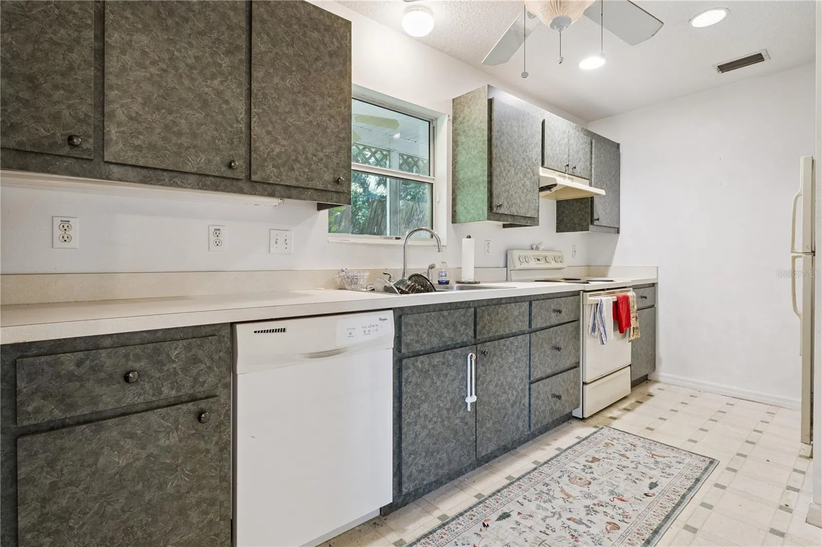 Guest House Kitchen