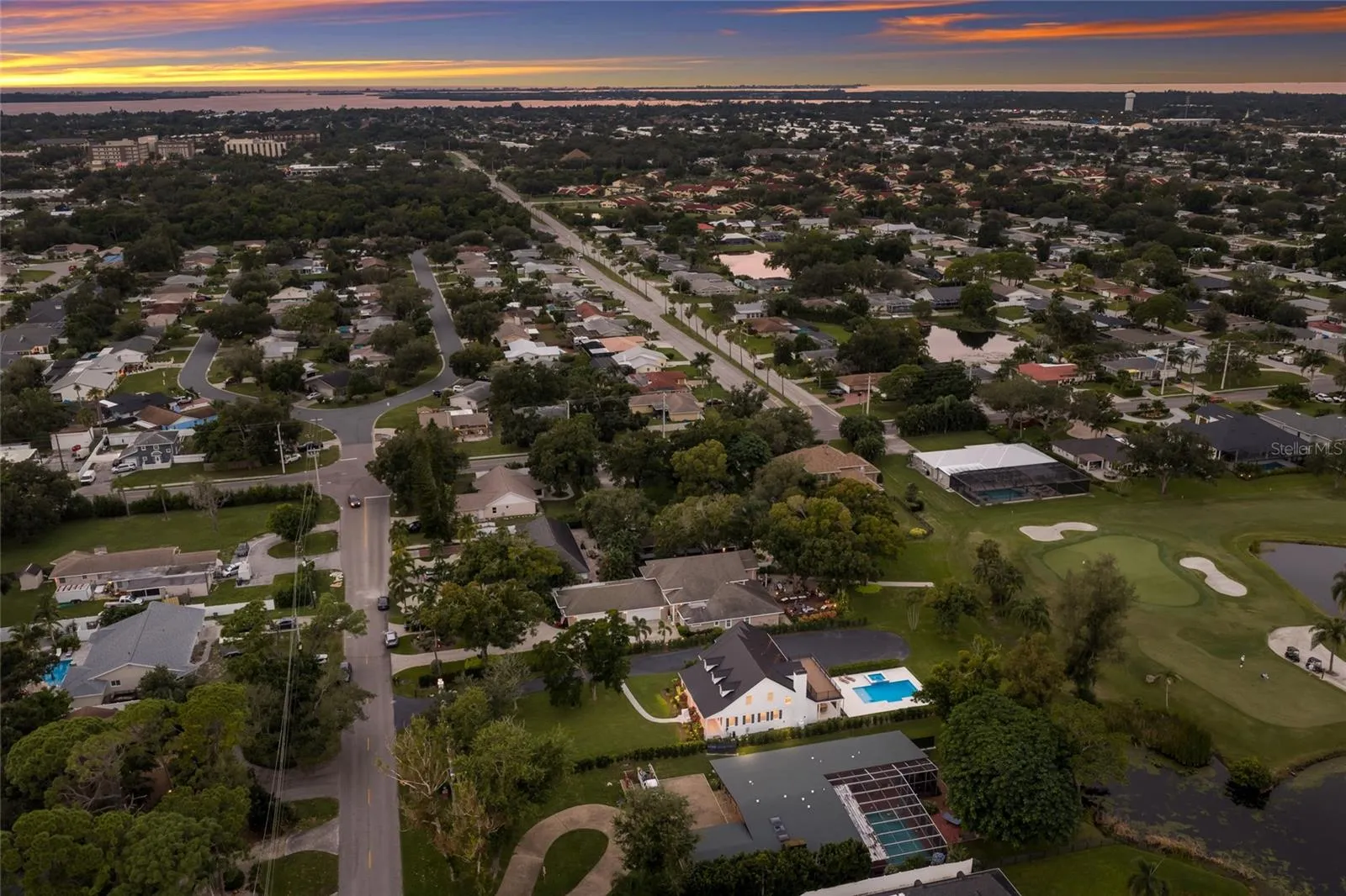 Just a short distance to Palma Sola Bay and the Manatee River