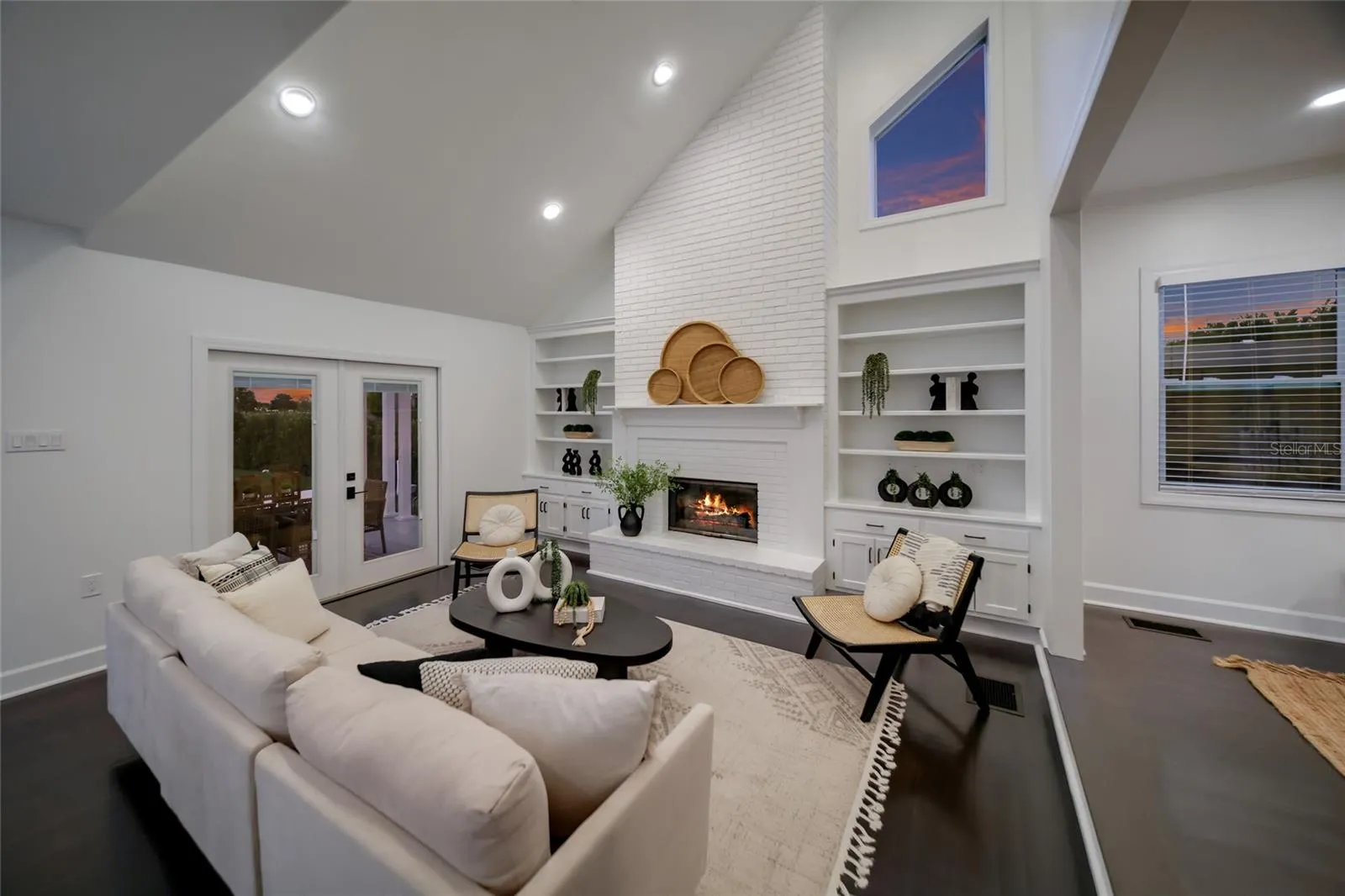 Tall vaulted ceilings in the family room.