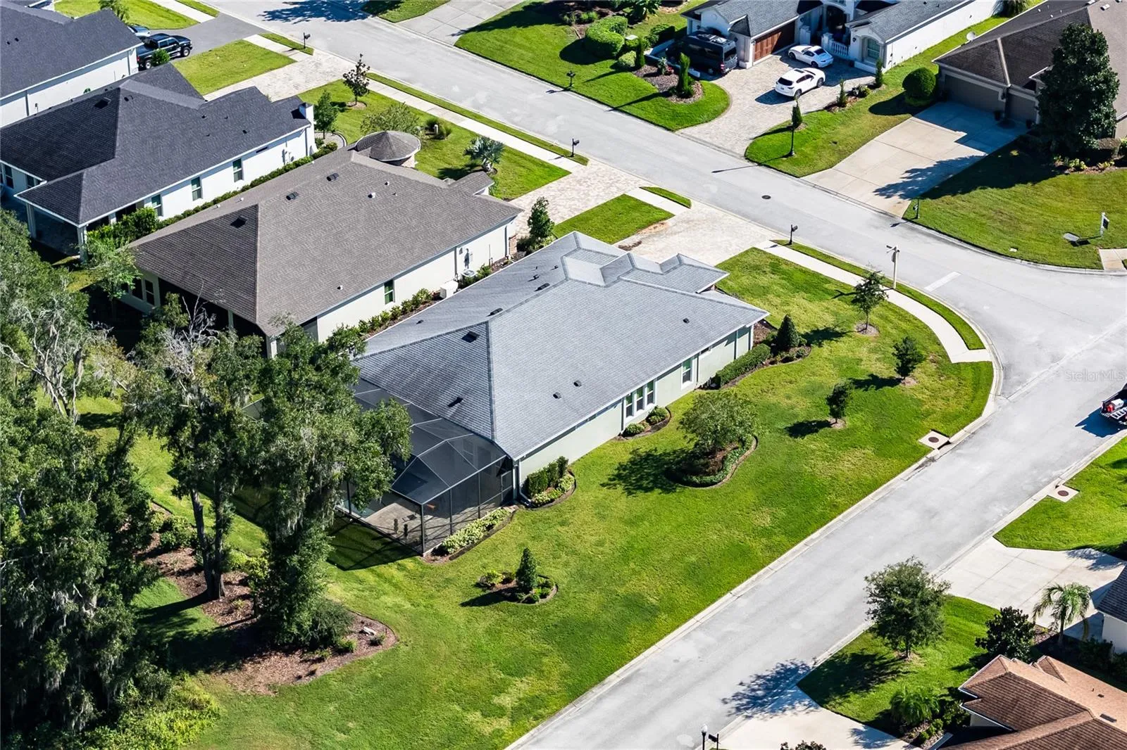 Corner lot with no side or rear neighbors