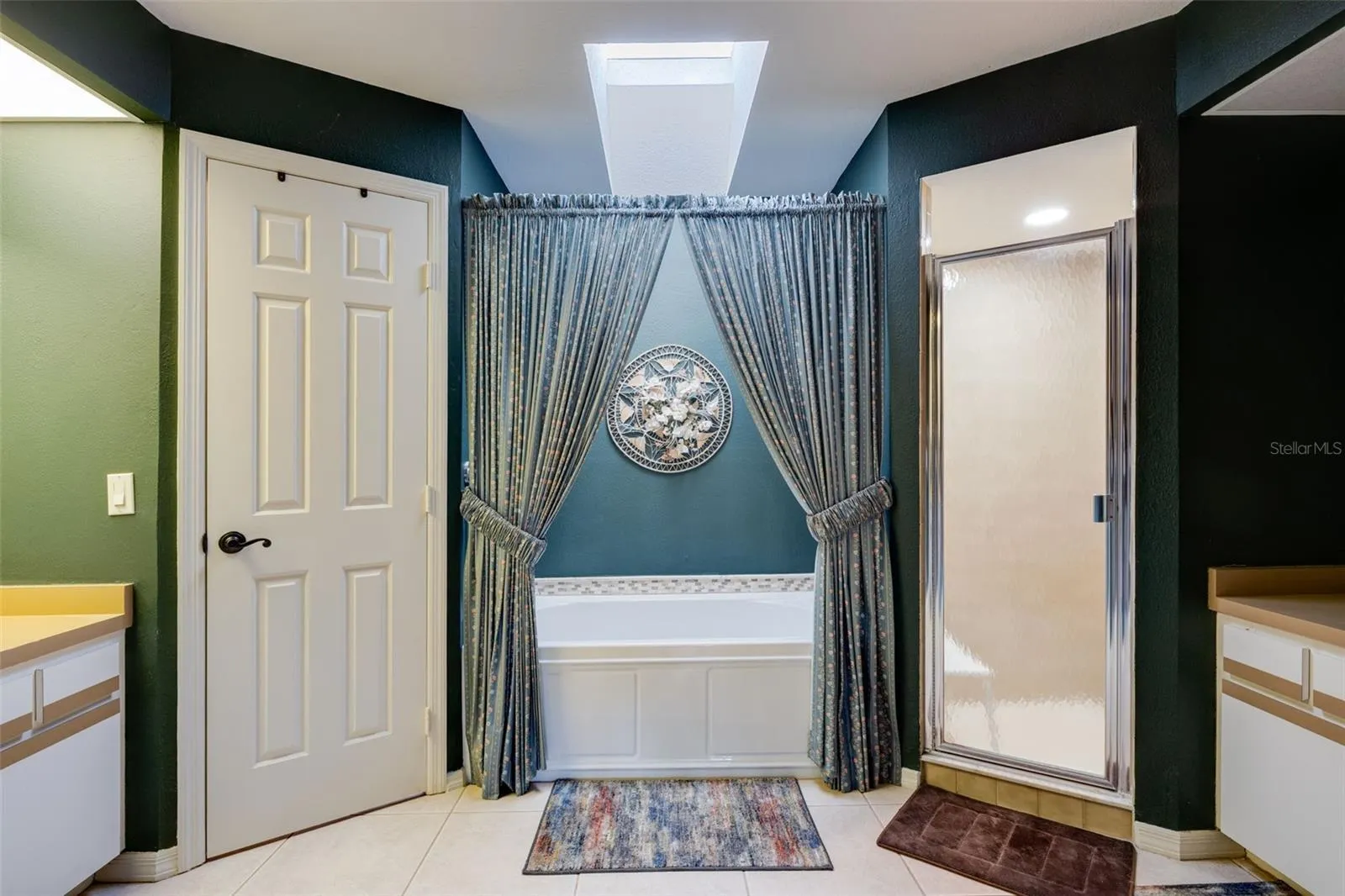 Master Bath - Dual Sinks, Bath &amp; Shower