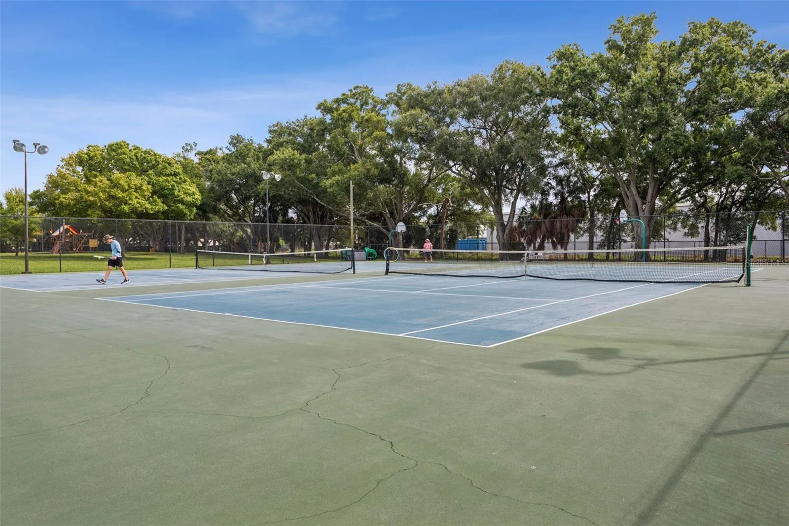 community tennis