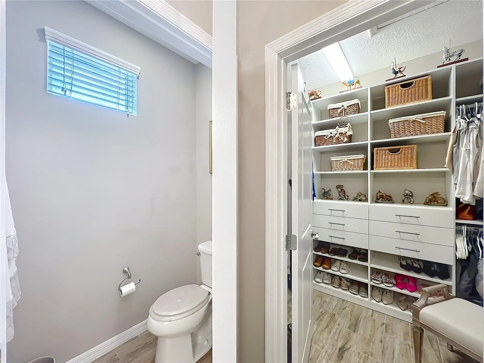 Walk-in Closet