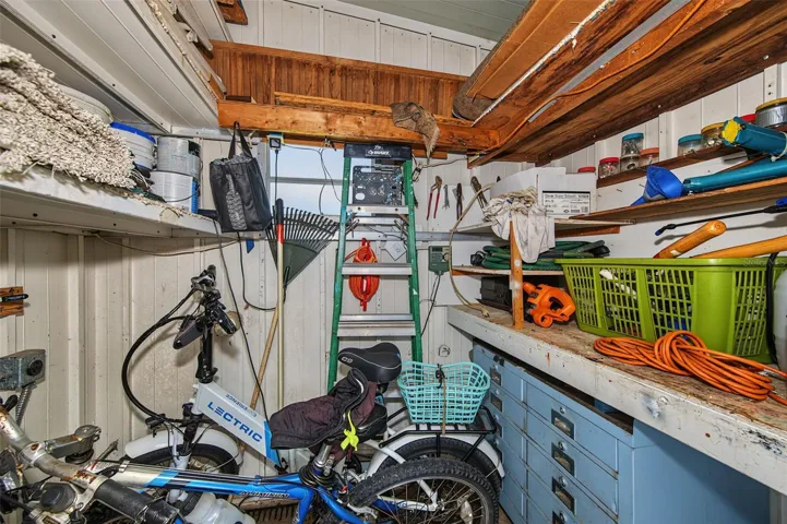 shed (6'x8')